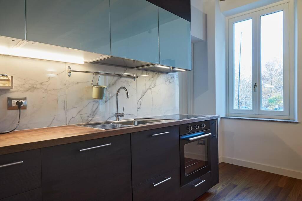 Lovely Flat With Park View Милано Екстериор снимка